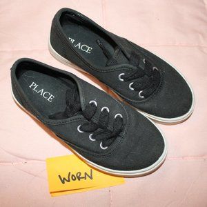 GIRLS BLACK SNEAKERS - SZ.12 WORN